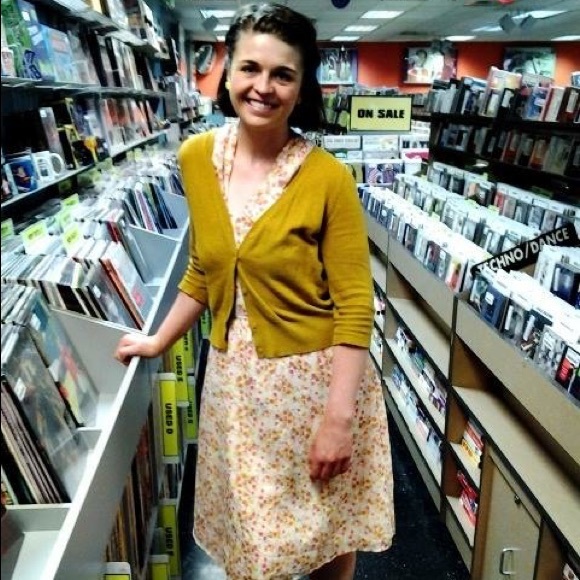 Meet your Posher, Jackie - Picture 4 of 8